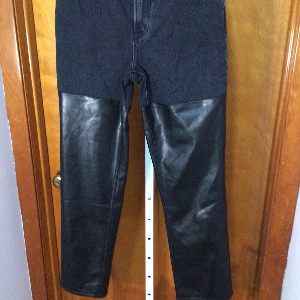 Abercrombie and Fitch Women's Black Denim /‎ Faux Leather Jeans - Size 25 (0)